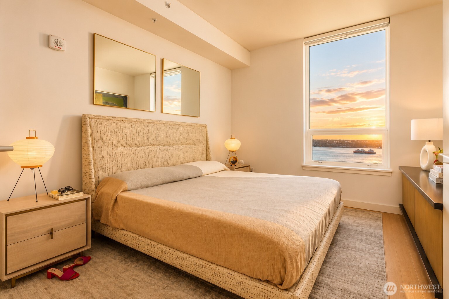 121 Stewart Street Unit: 3306