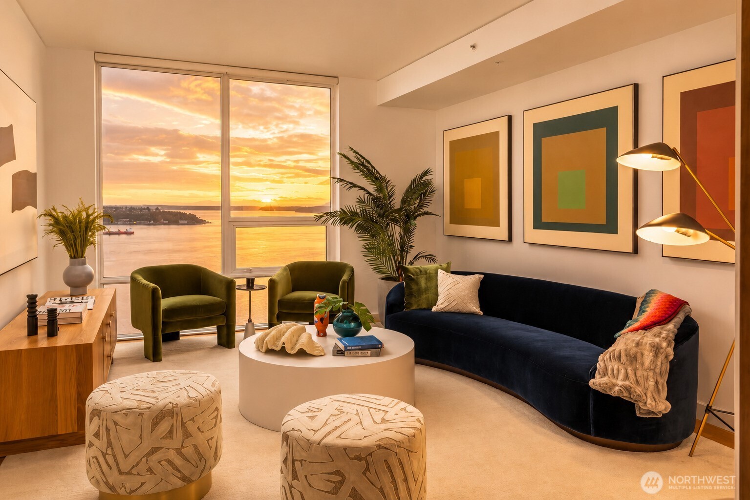 121 Stewart Street Unit: 3306
