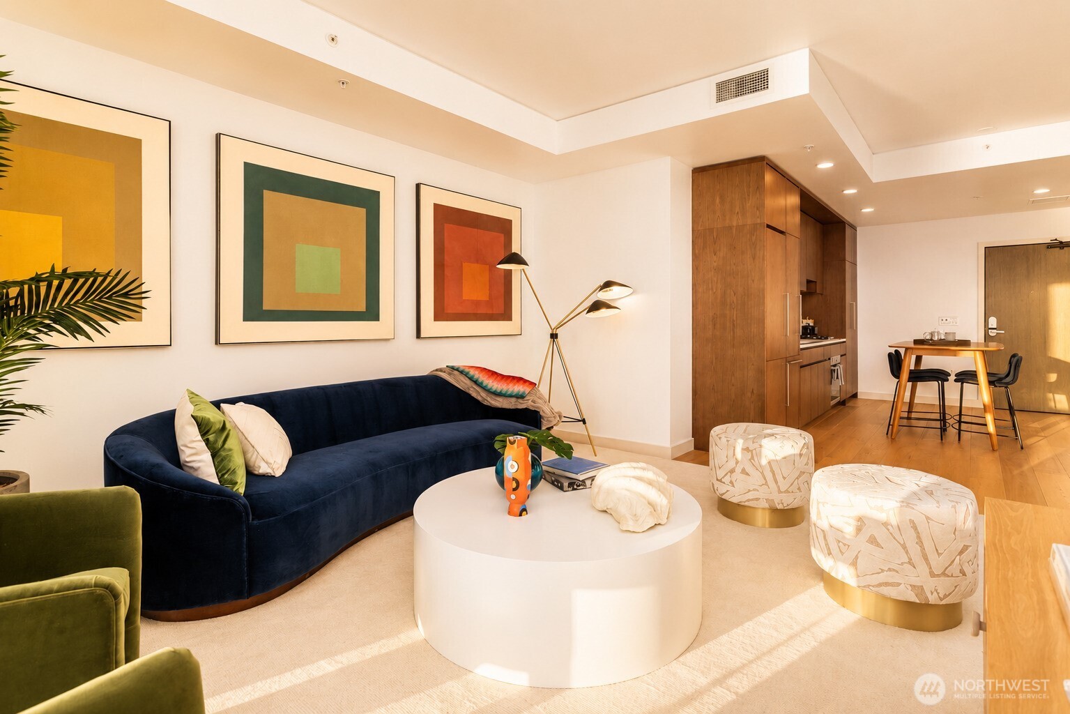 121 Stewart Street Unit: 3306