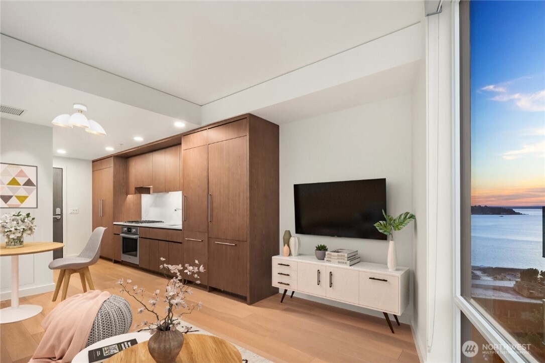 121 Stewart Street Unit: 1308