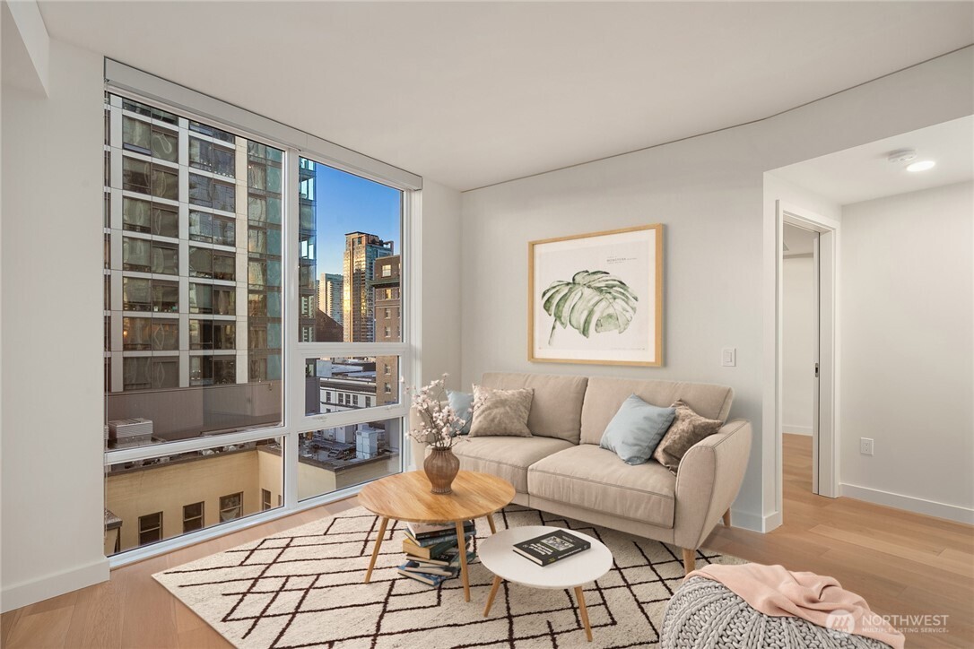 121 Stewart Street Unit: 1308