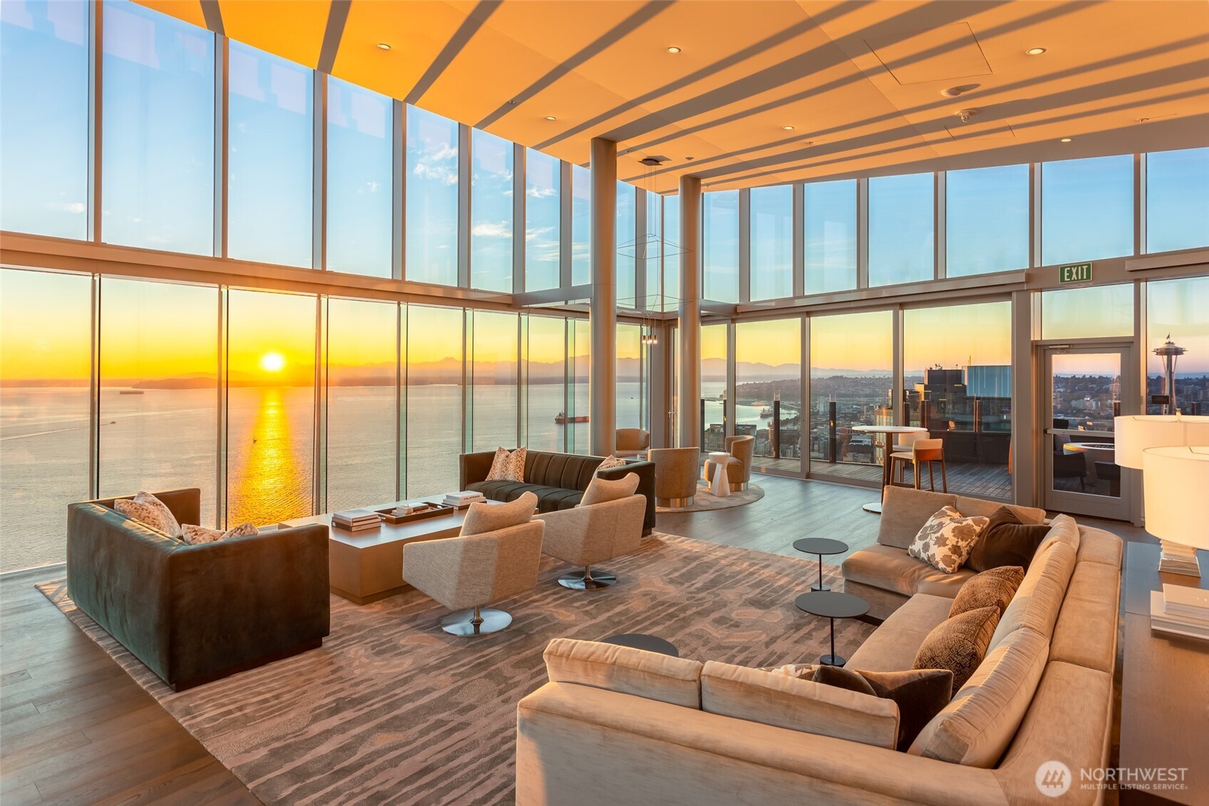 121 Stewart Street Unit: 603