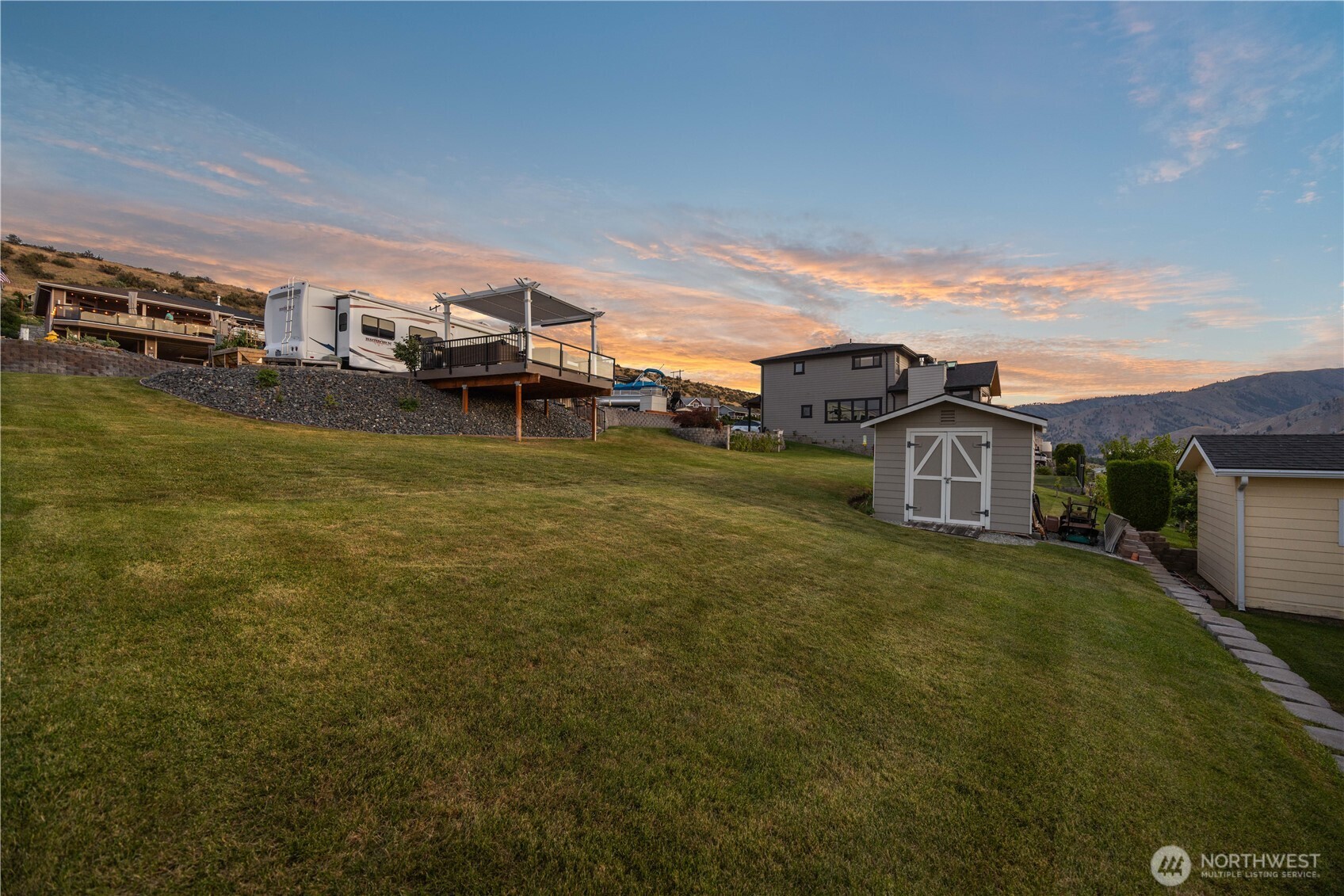 501 W Entiat Dr