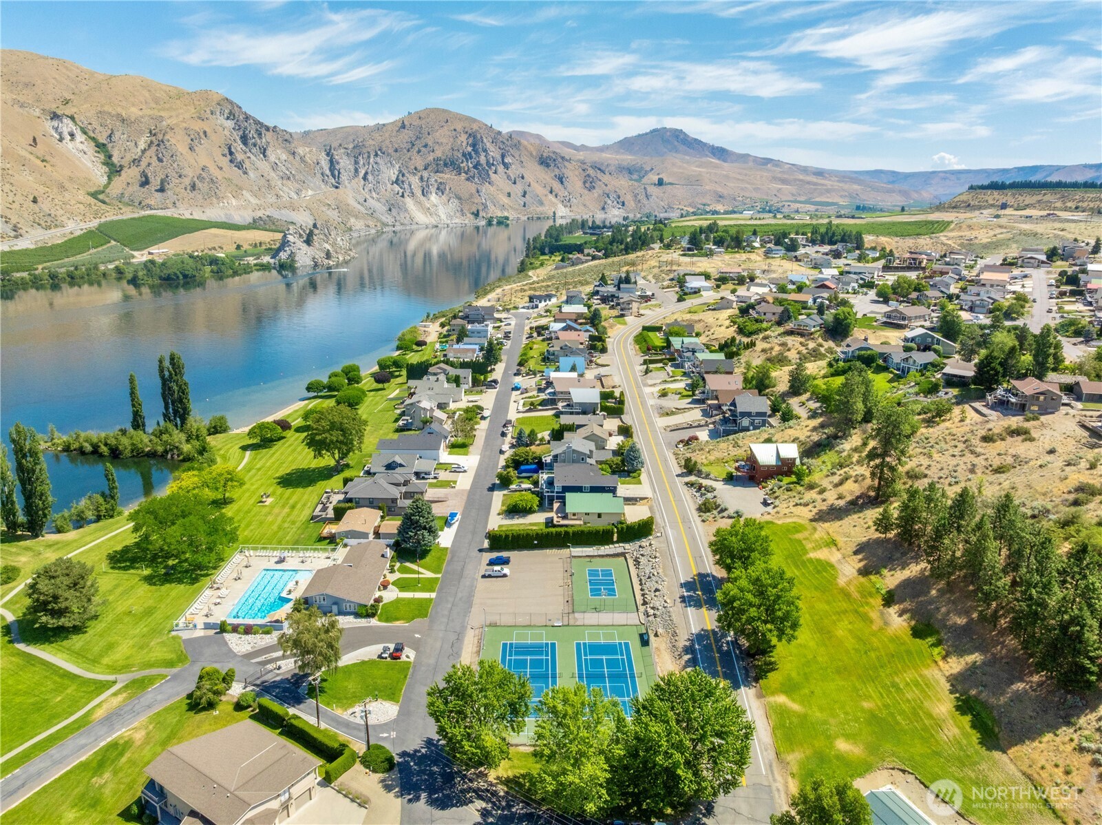 501 W Entiat Dr