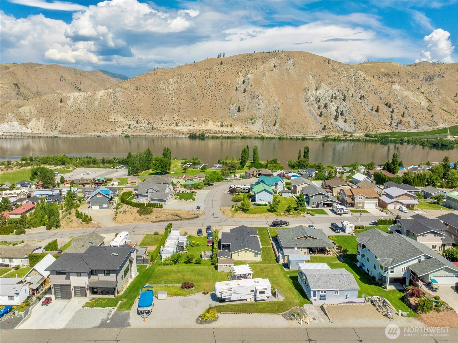 501 W Entiat Dr