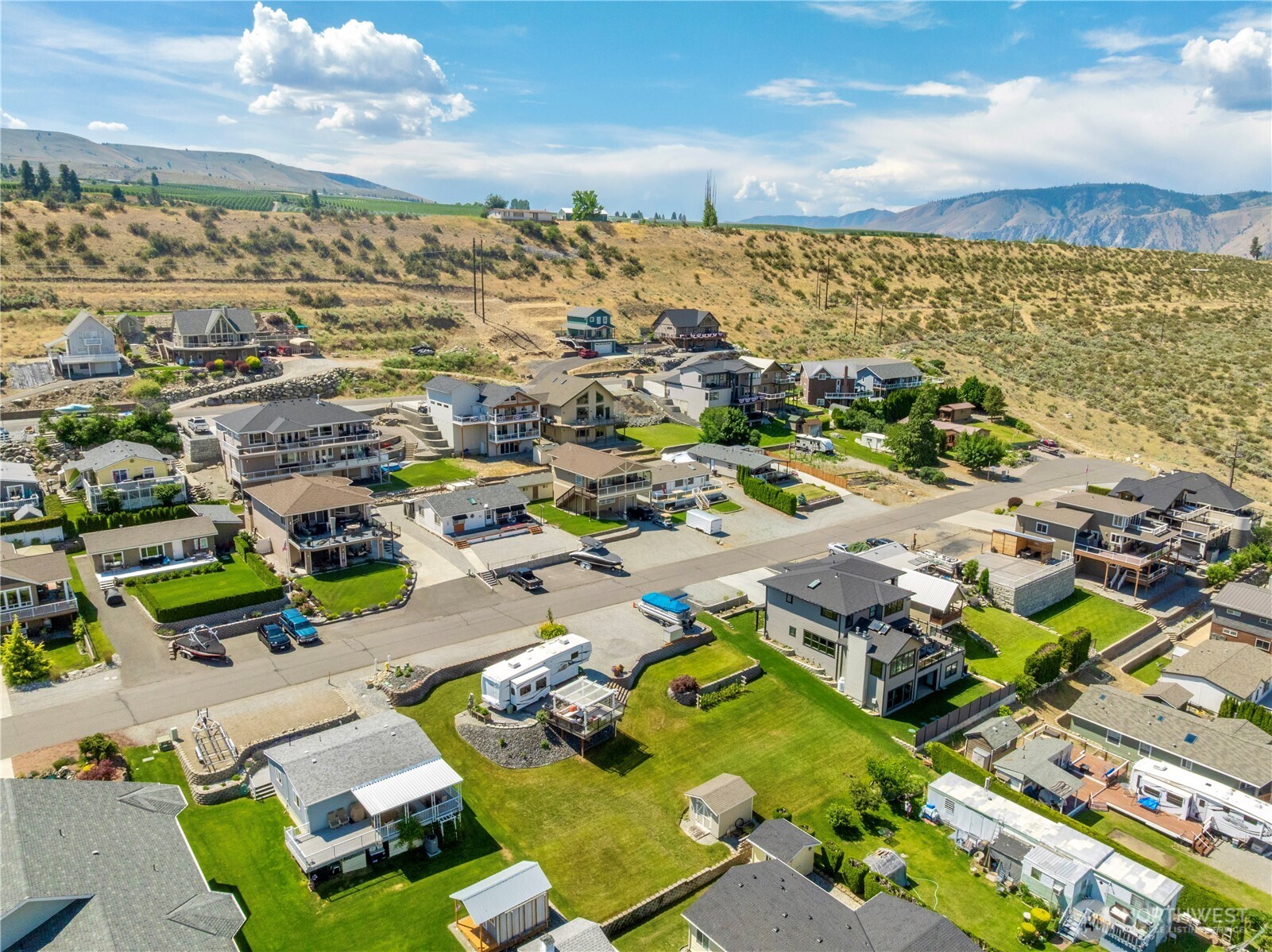 501 W Entiat Dr