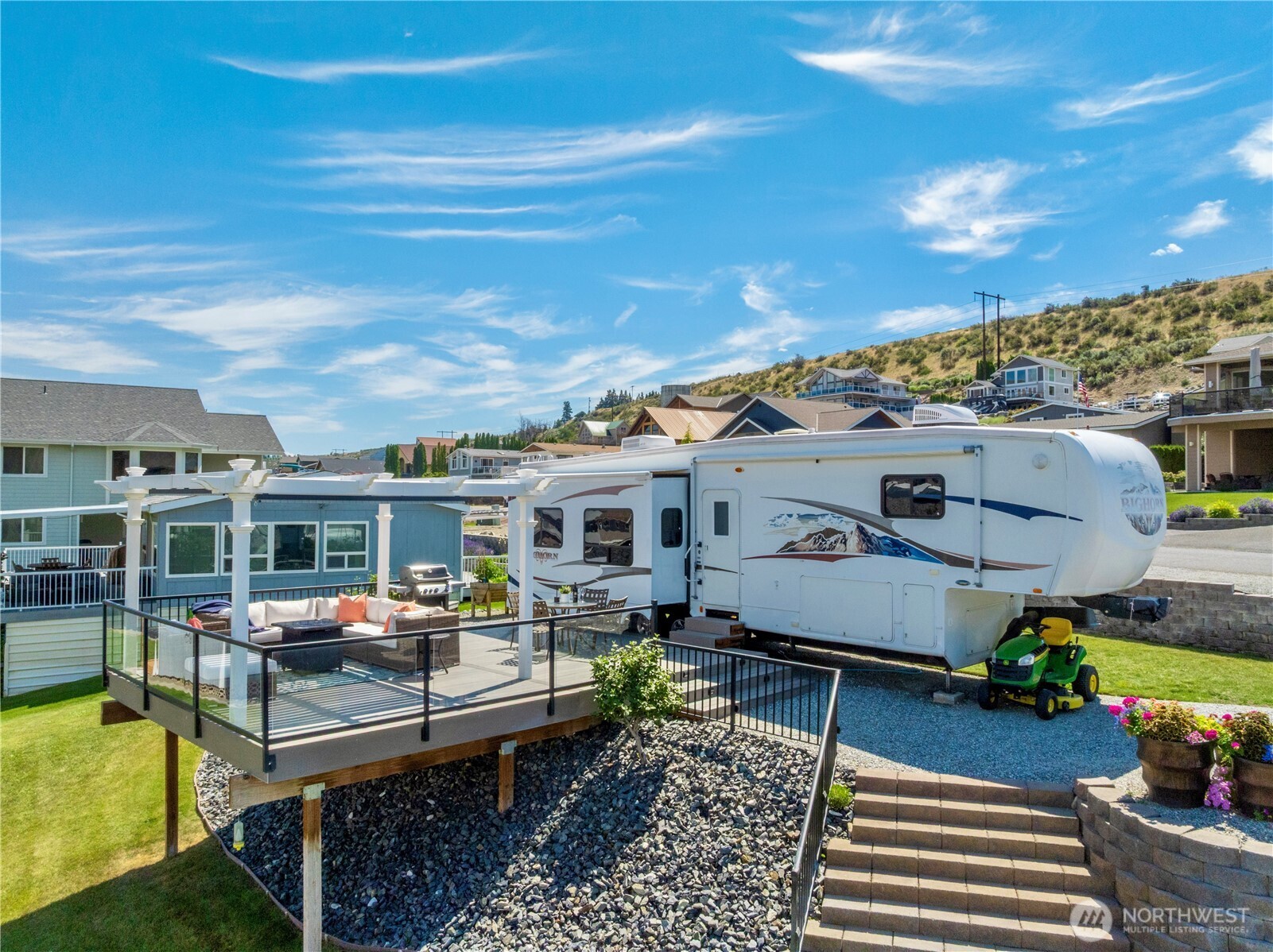501 W Entiat Dr