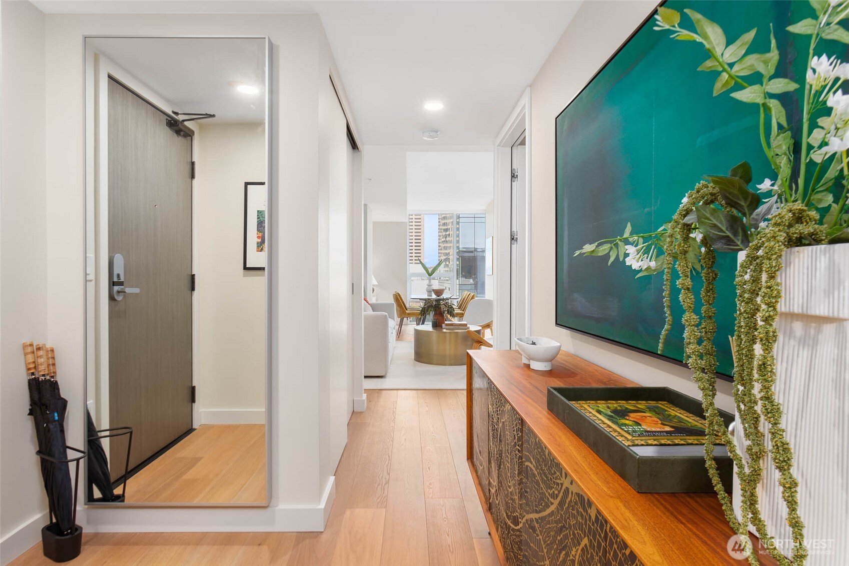 121 Stewart Street Unit: 1104