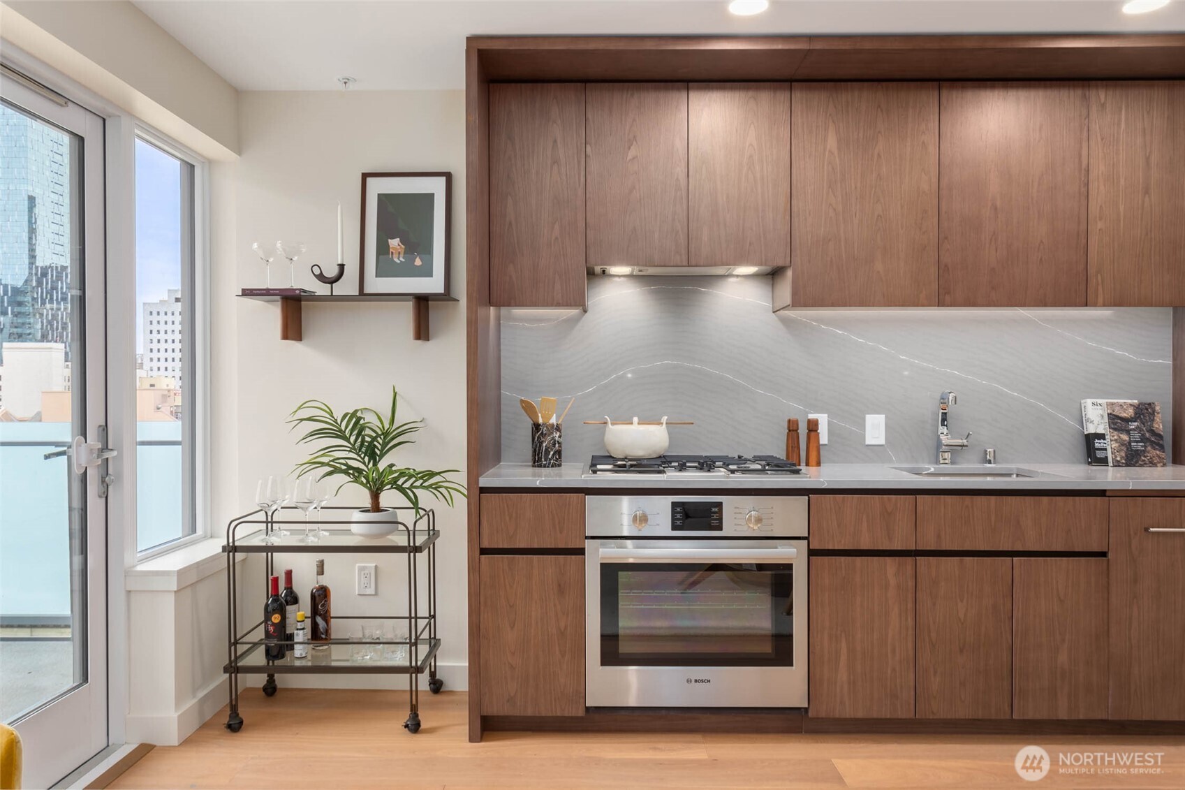 121 Stewart Street Unit: 1104