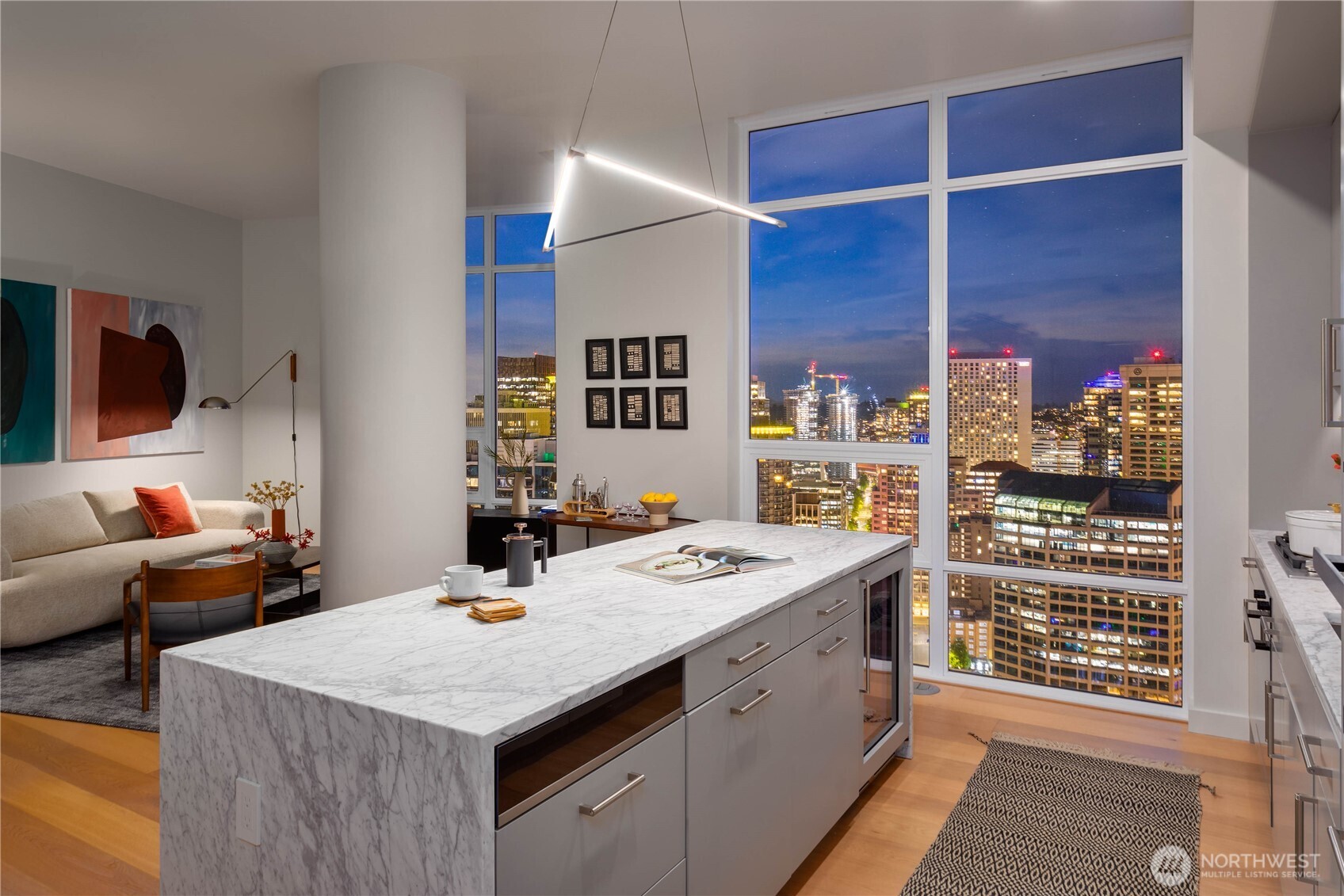 121 Stewart Street Unit: 3402