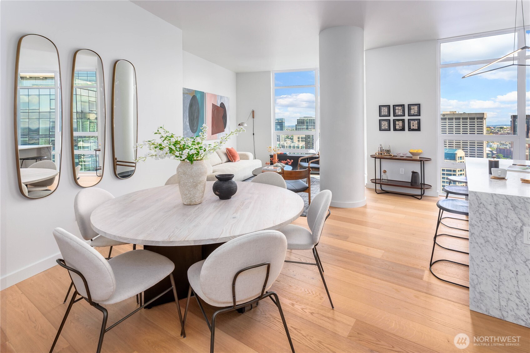 121 Stewart Street Unit: 3402