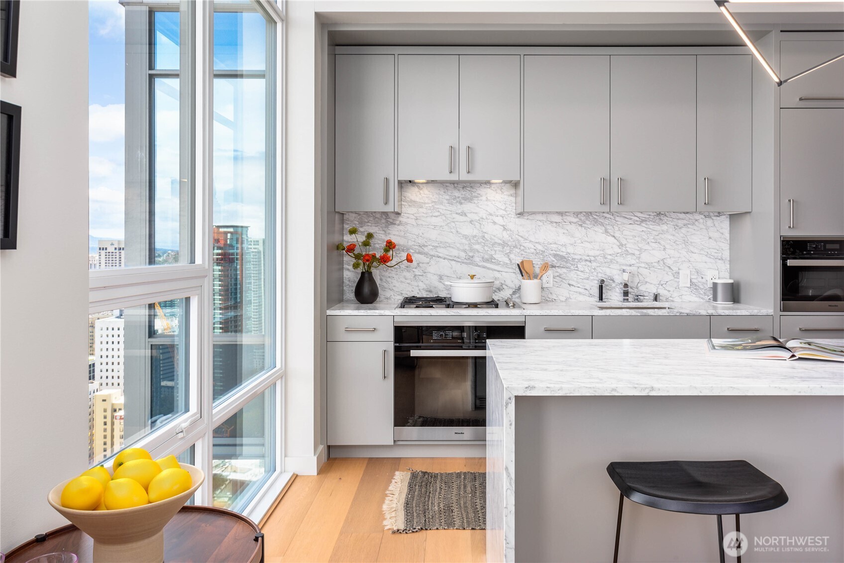 121 Stewart Street Unit: 3402