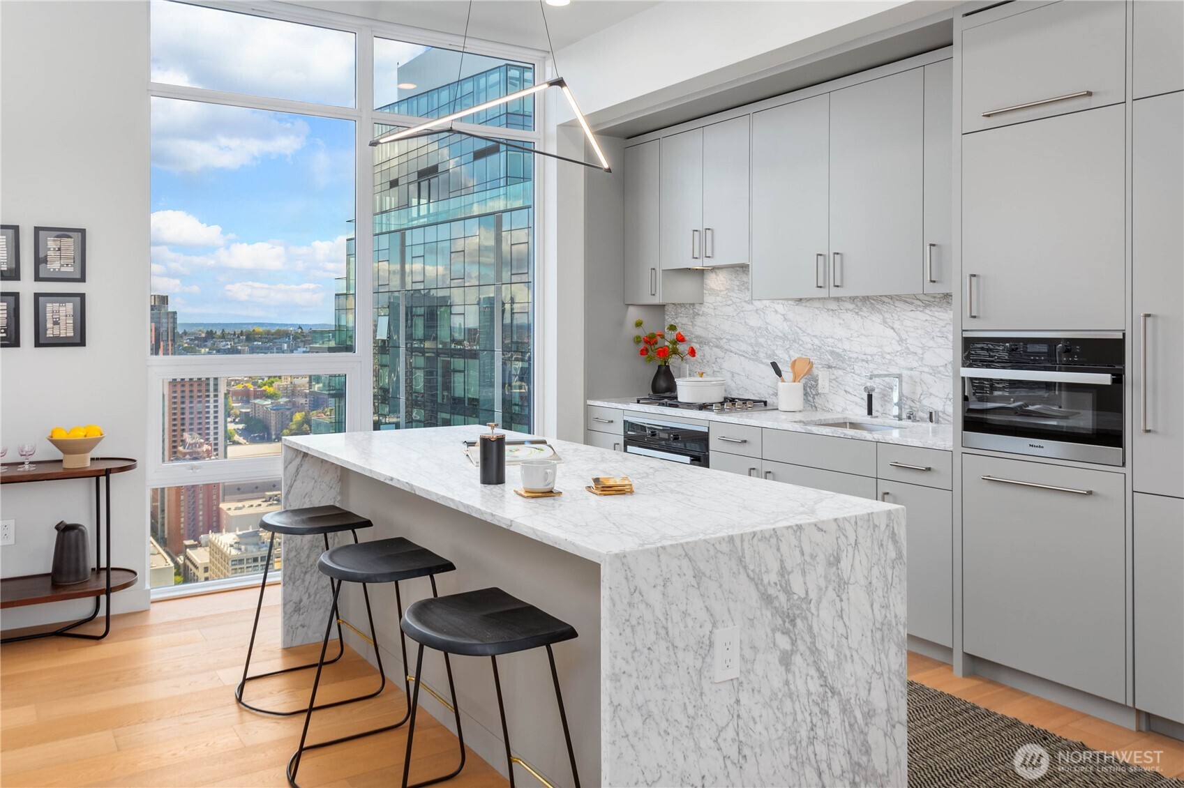 121 Stewart Street Unit: 3402