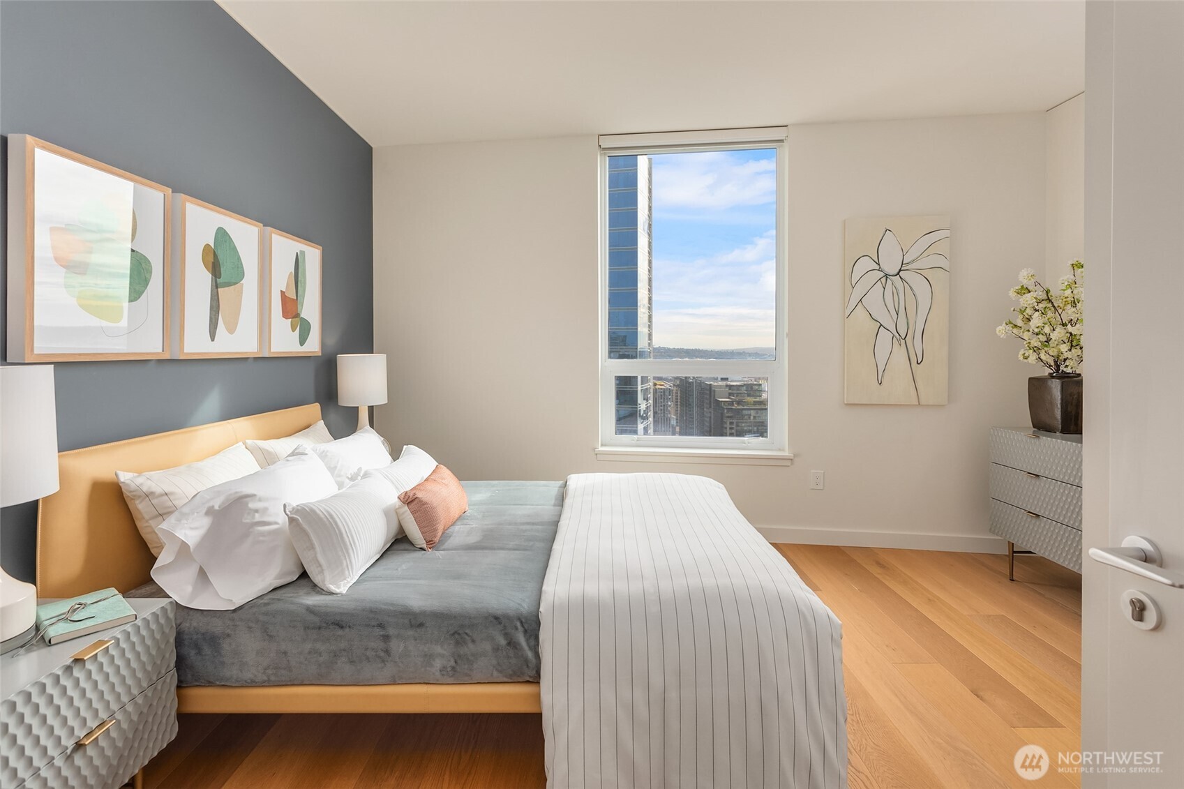 121 Stewart Street Unit: 2505