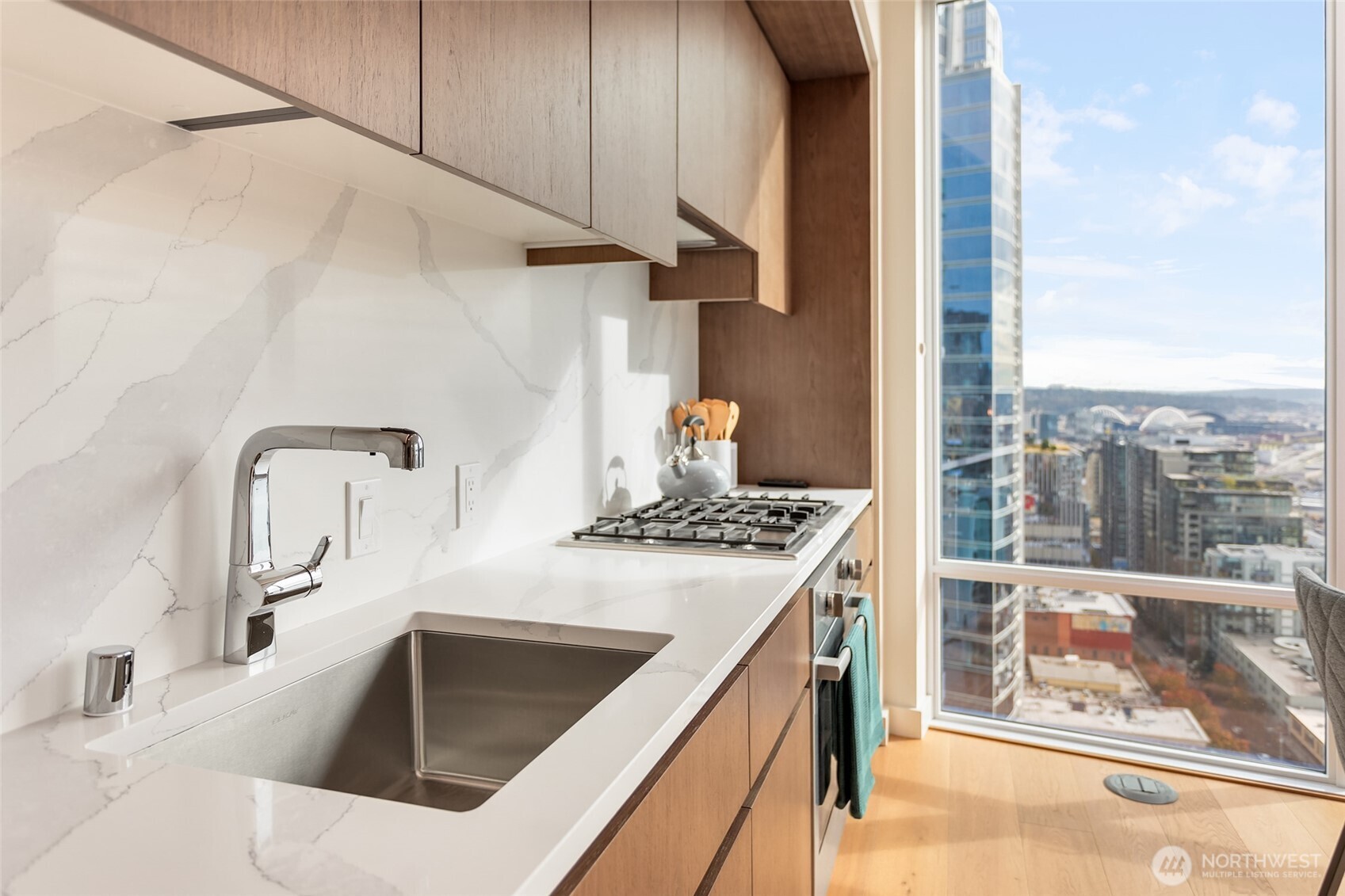 121 Stewart Street Unit: 2505