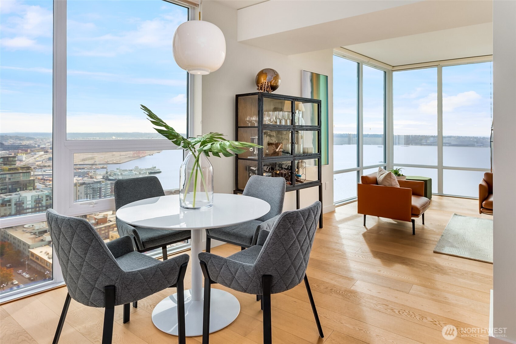 121 Stewart Street Unit: 2505