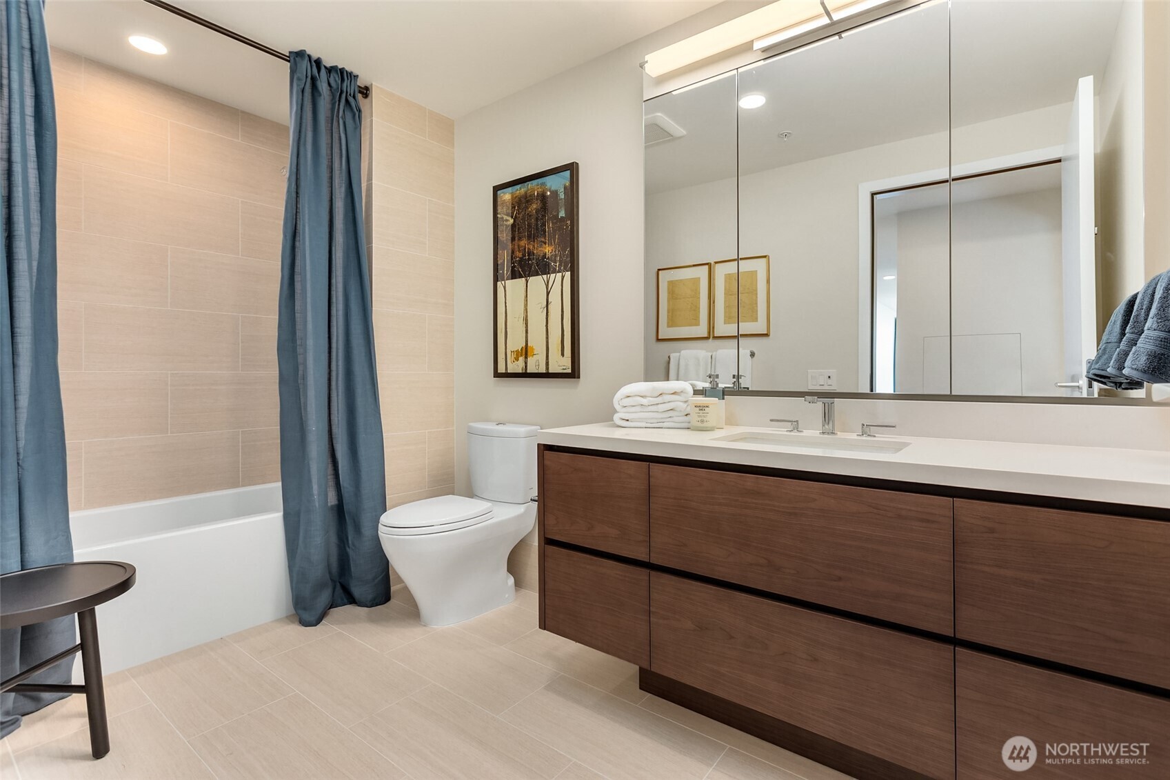 121 Stewart Street Unit: 2505