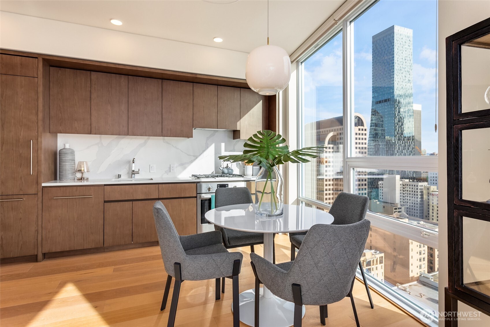 121 Stewart Street Unit: 2505