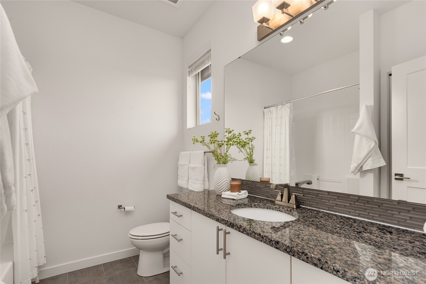 1412 157th Pl NE