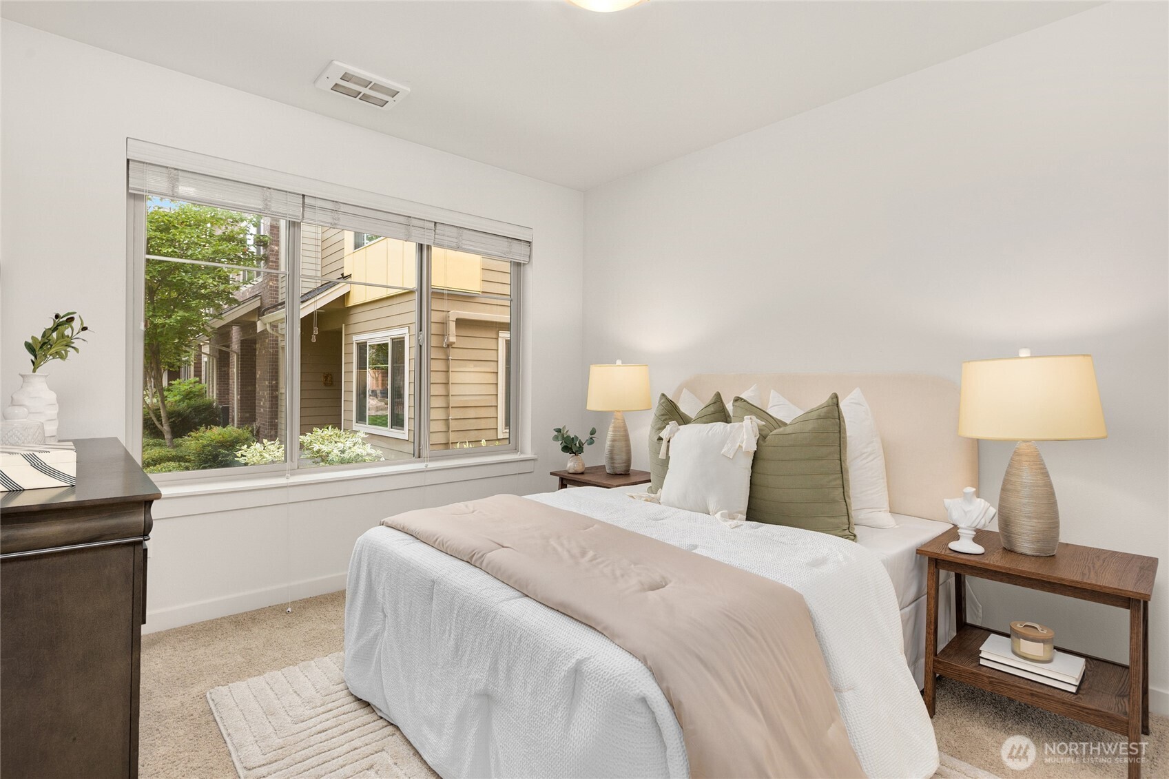 1412 157th Pl NE
