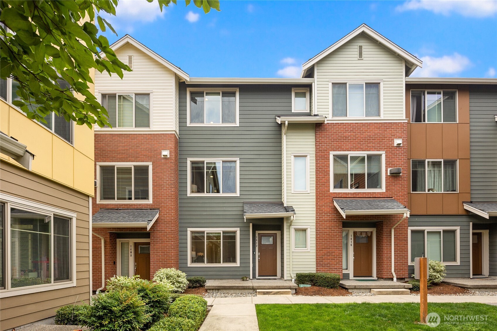 1412 157th Pl NE