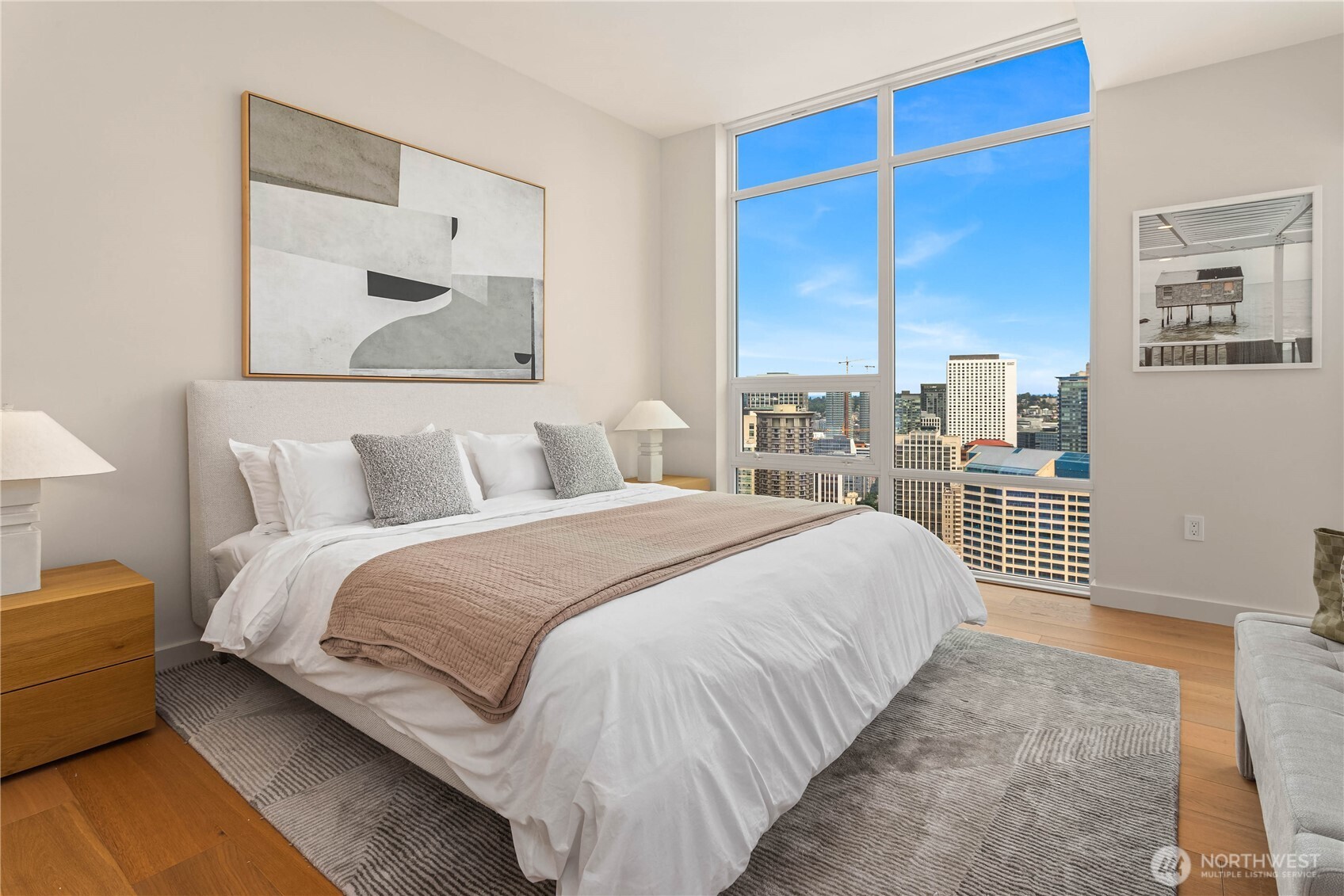 121 Stewart Street Unit: 3703