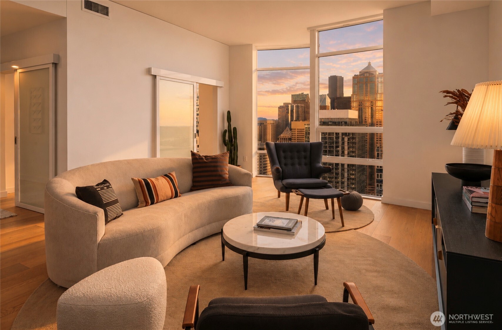 121 Stewart Street Unit: 3703