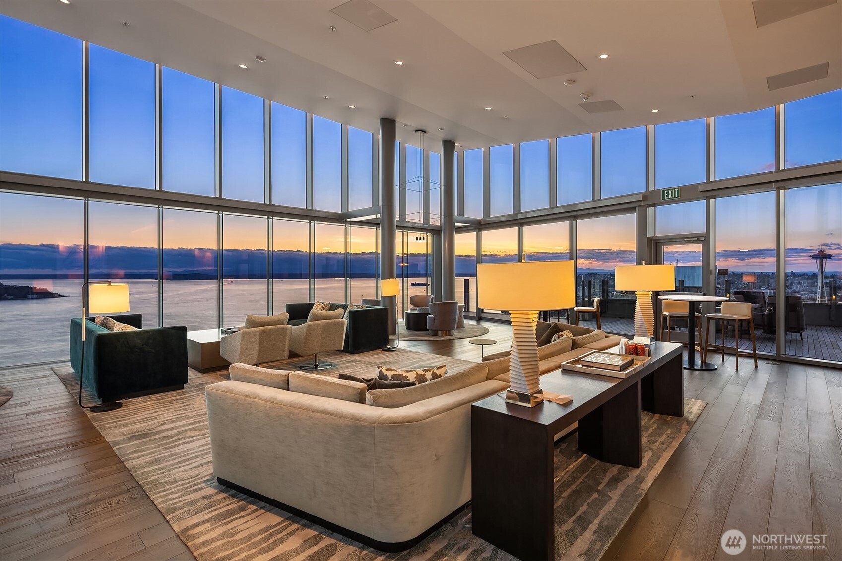 121 Stewart Street Unit: 3703