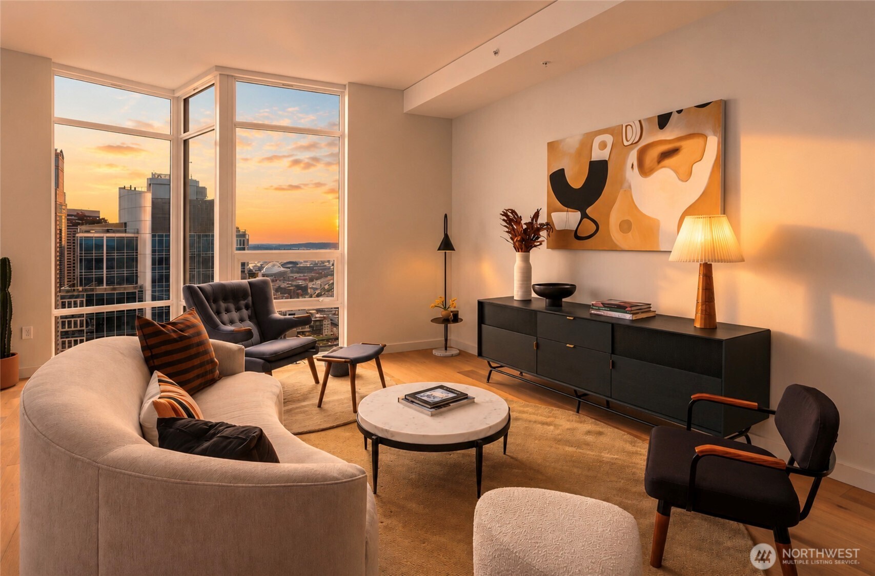 121 Stewart Street Unit: 3703