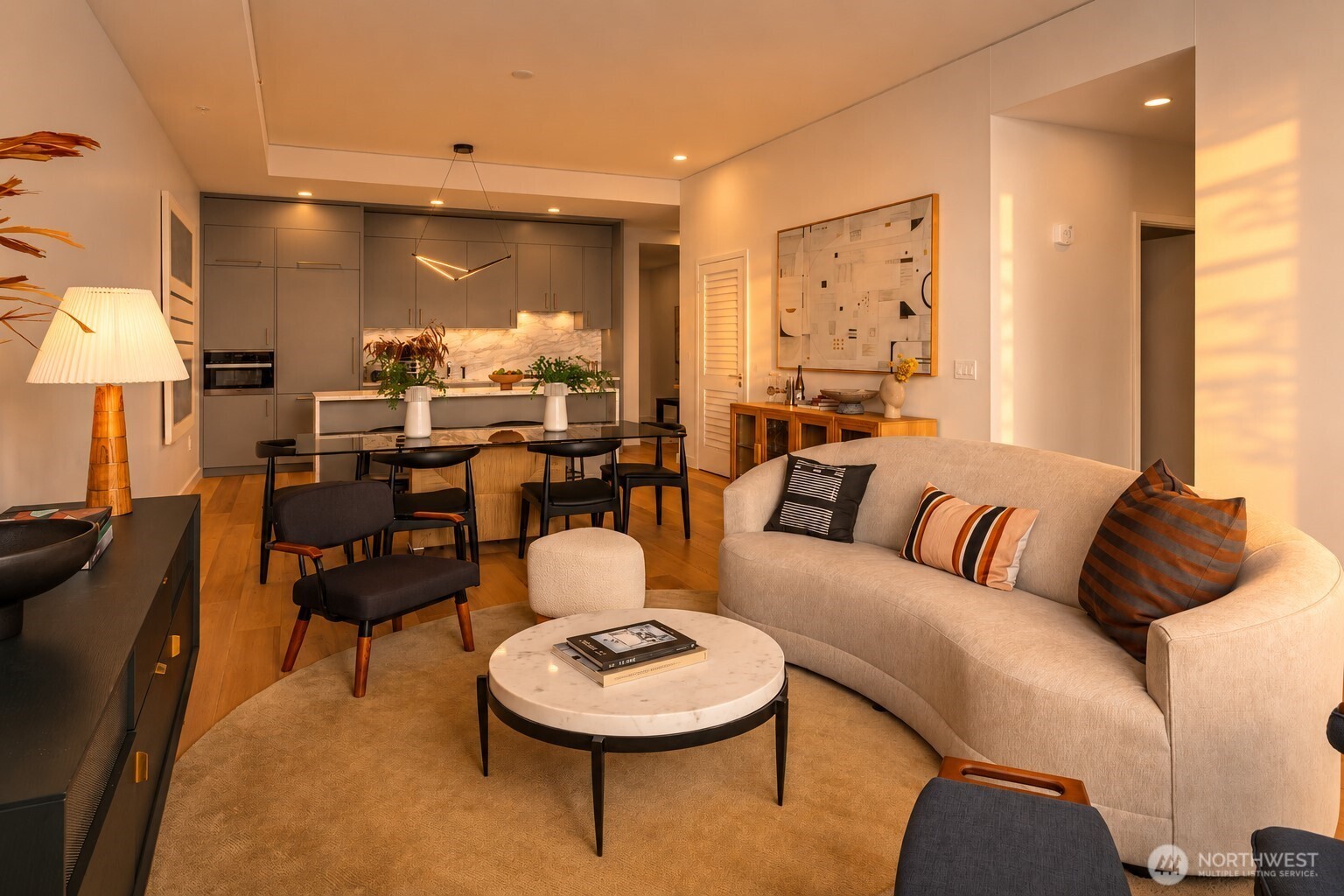121 Stewart Street Unit: 3703
