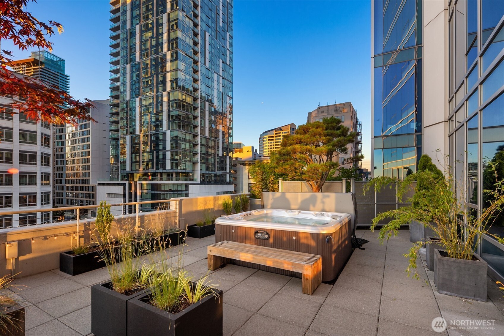 1521 2nd Avenue Unit: 700