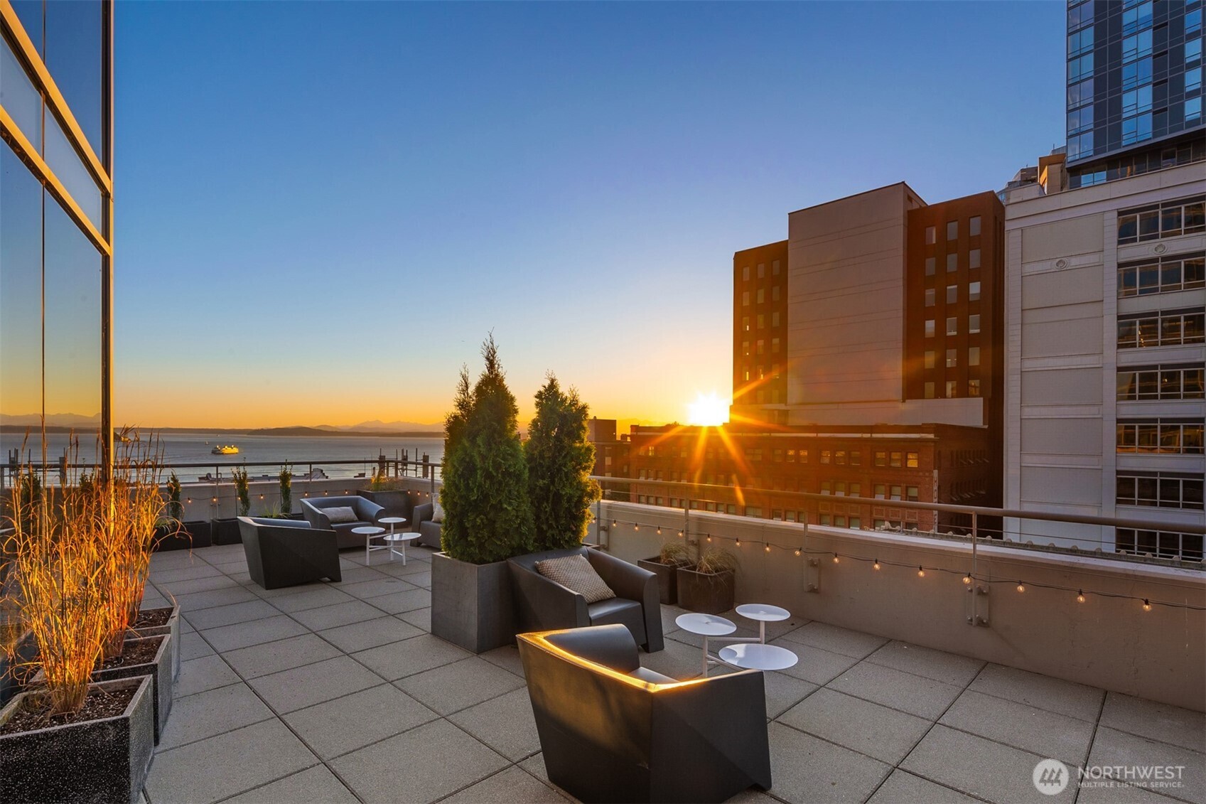 1521 2nd Avenue Unit: 700