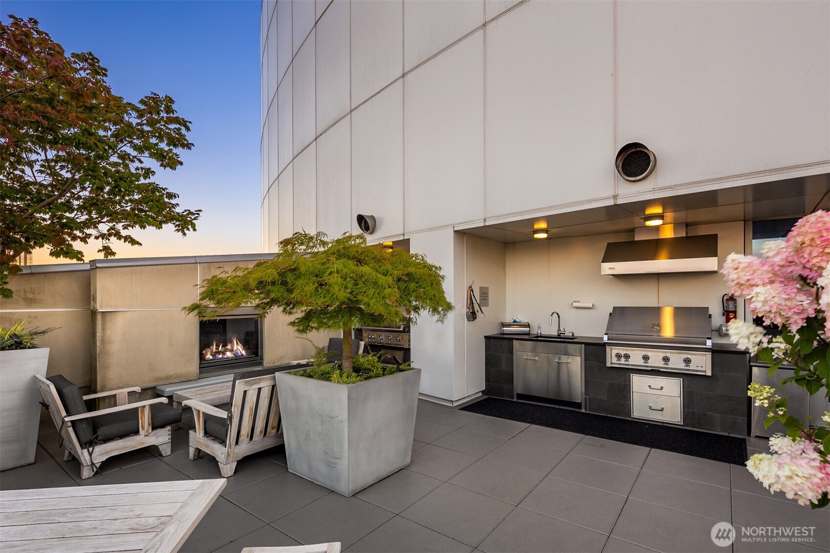1521 2nd Avenue Unit: 700