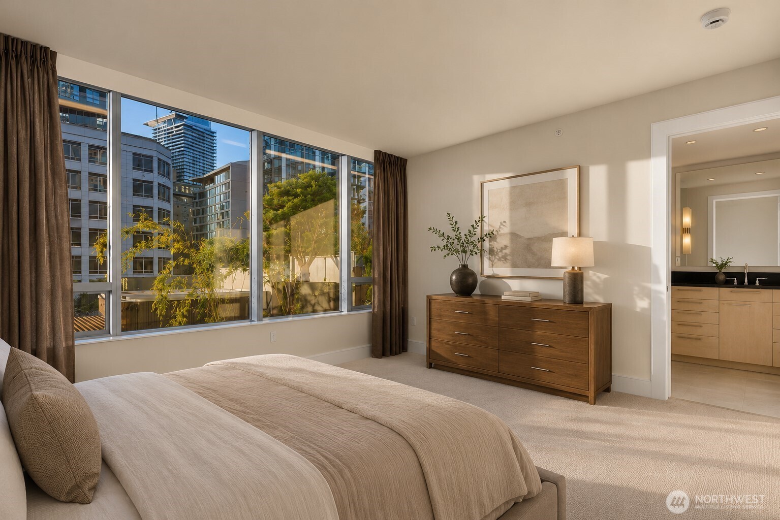 1521 2nd Avenue Unit: 700