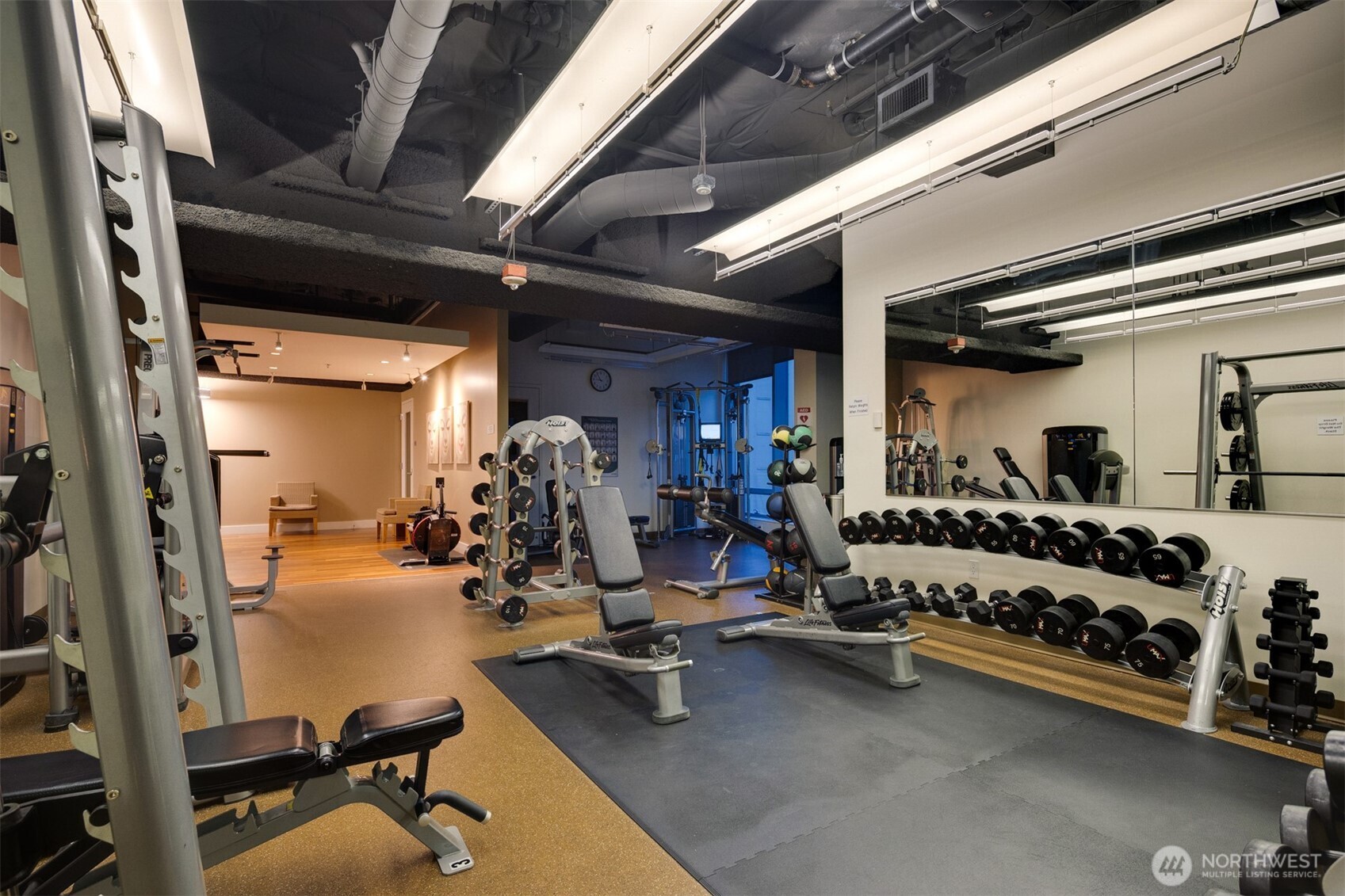 1521 2nd Avenue Unit: 700