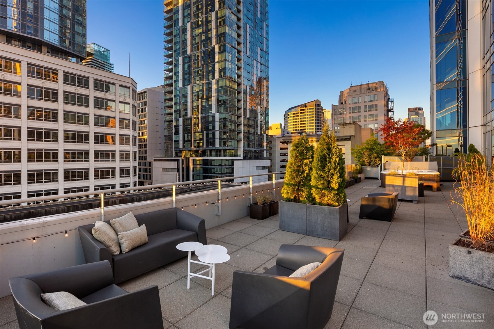 1521 2nd Avenue Unit: 700
