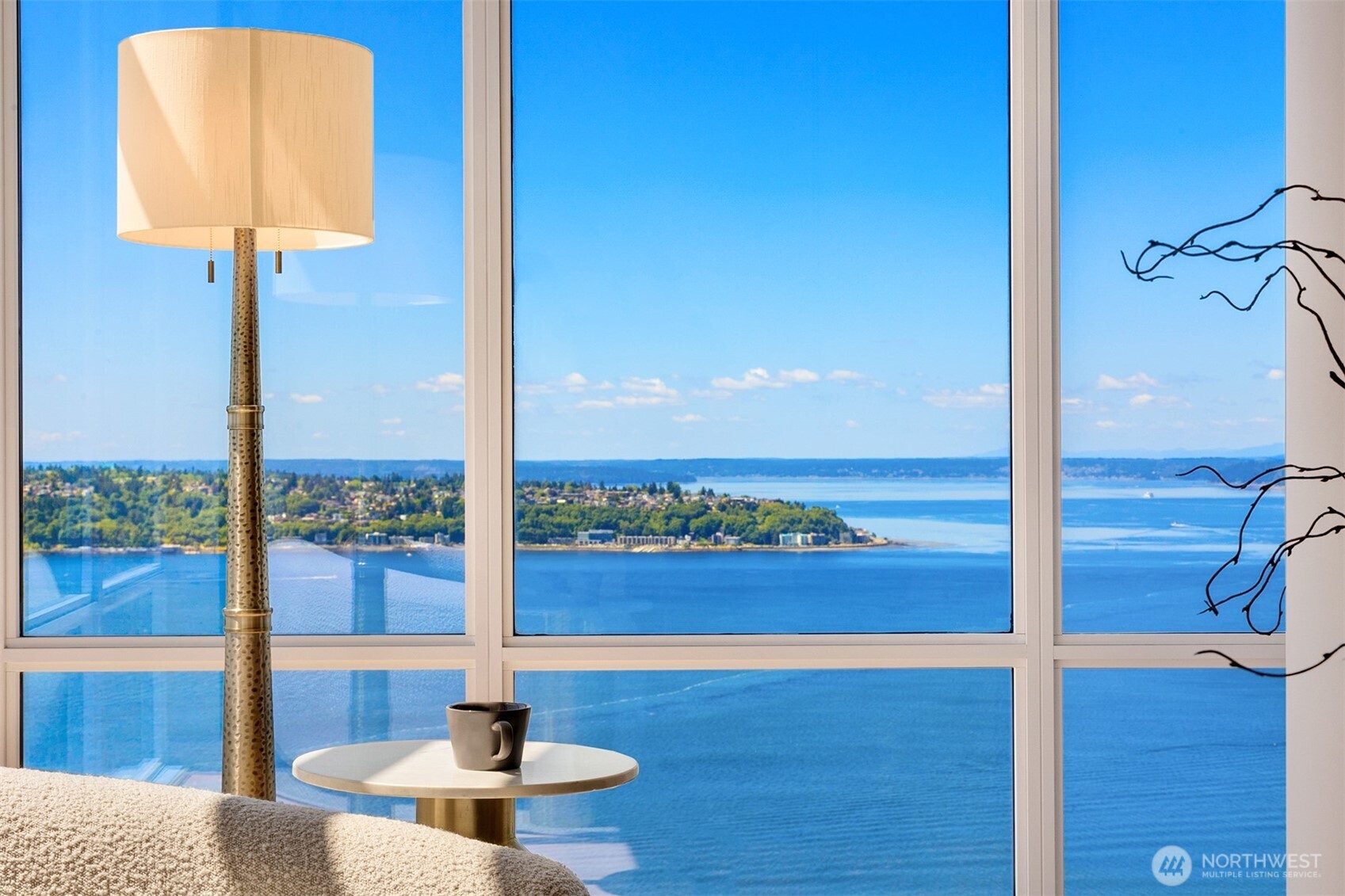 121 Stewart Street Unit: 3704