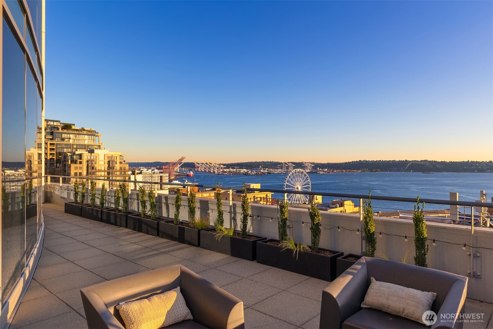 1521 2nd Avenue Unit: 700