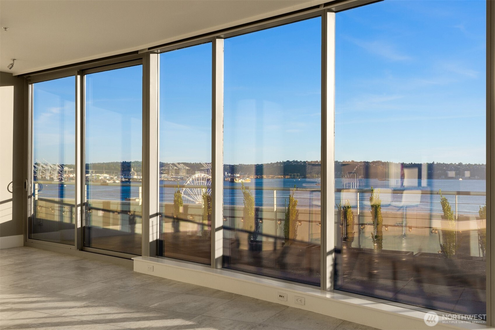 1521 2nd Avenue Unit: 700