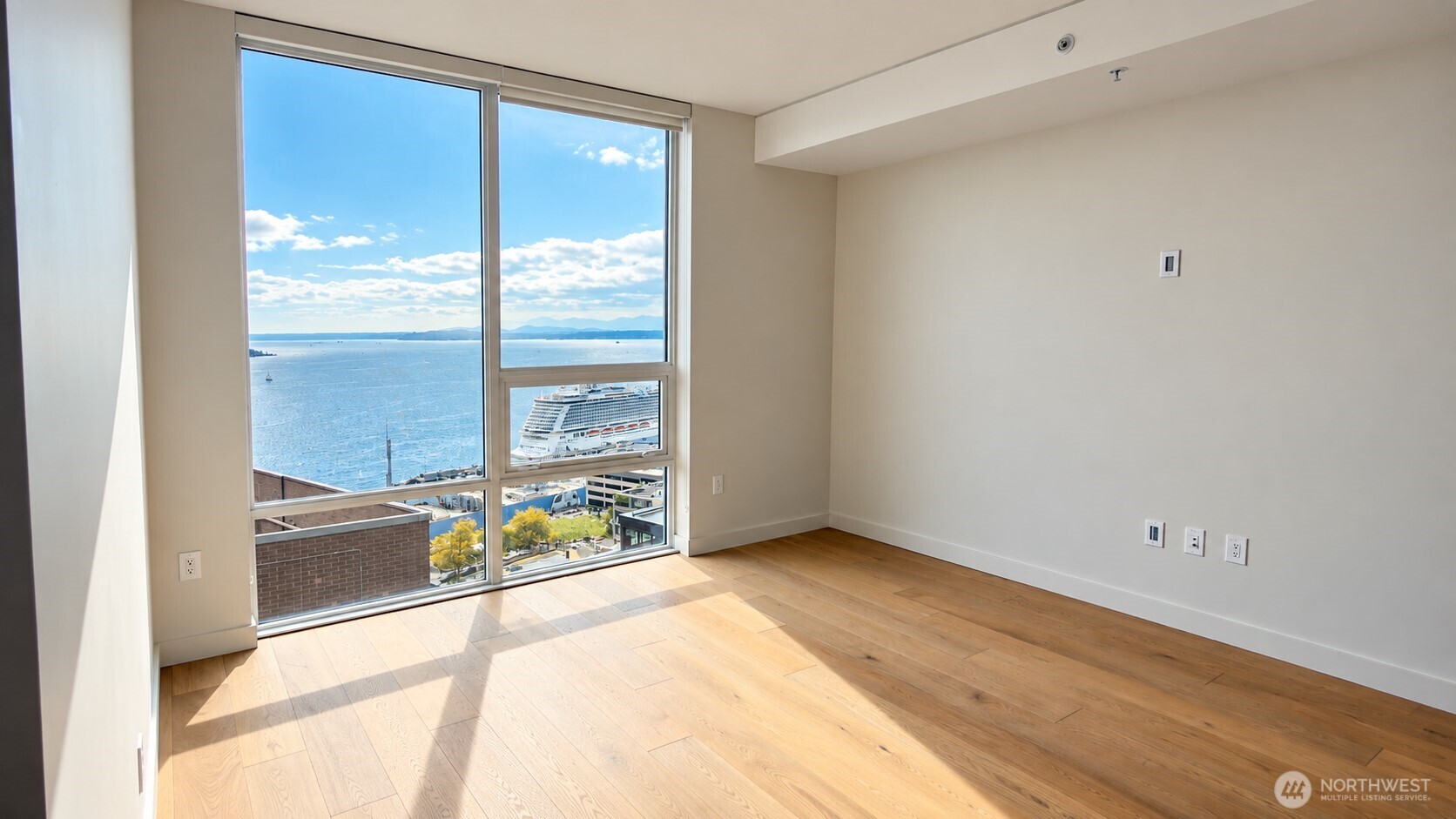 121 Stewart Street Unit: 1706