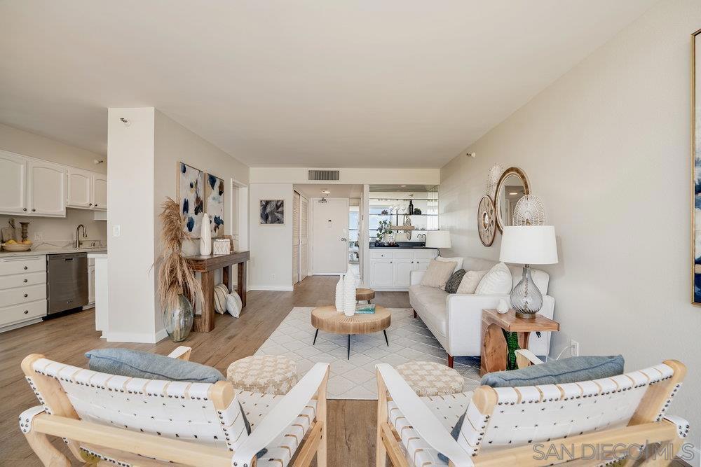 1820 Avenida Del Mundo 306