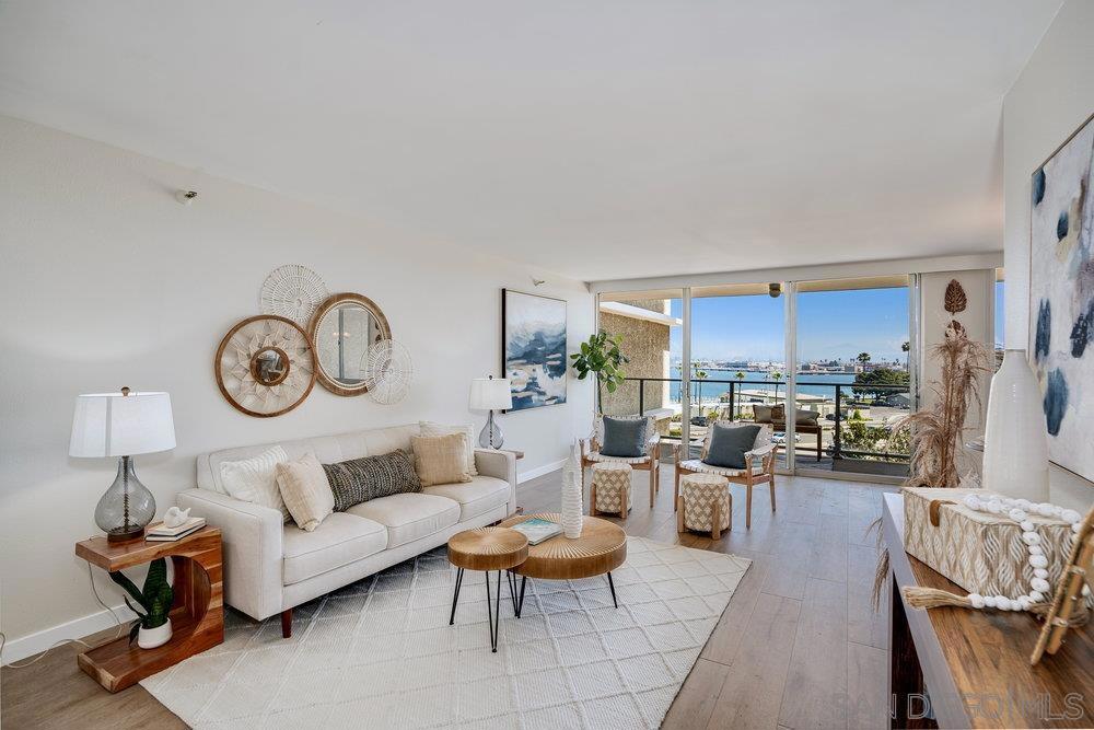 1820 Avenida Del Mundo 306