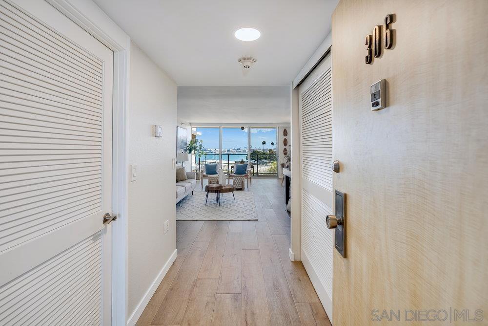 1820 Avenida Del Mundo 306