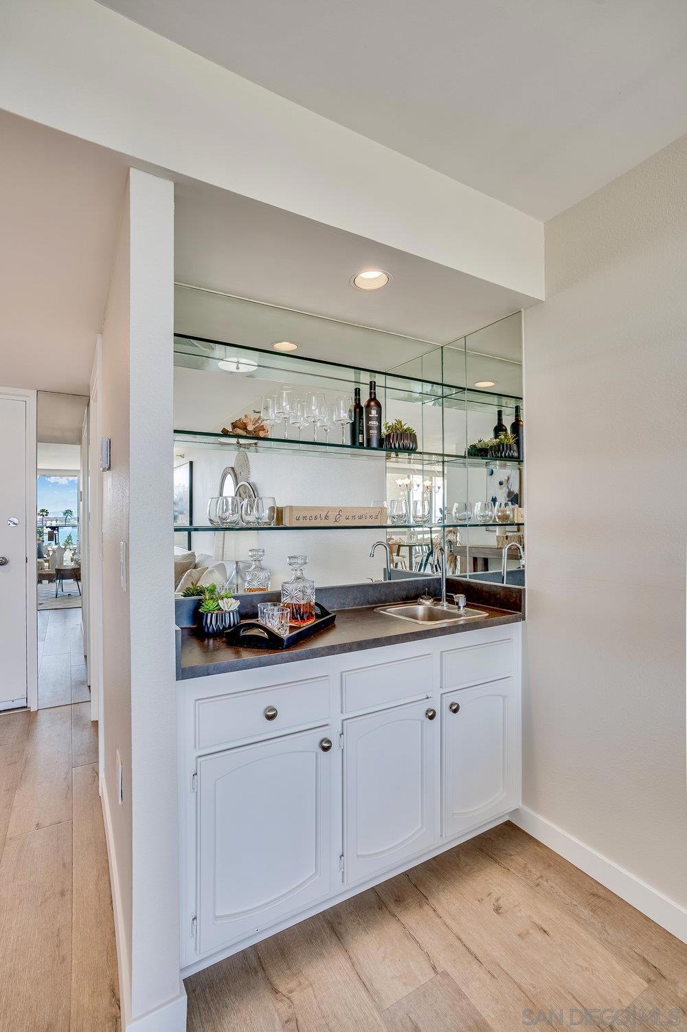 1820 Avenida Del Mundo 306