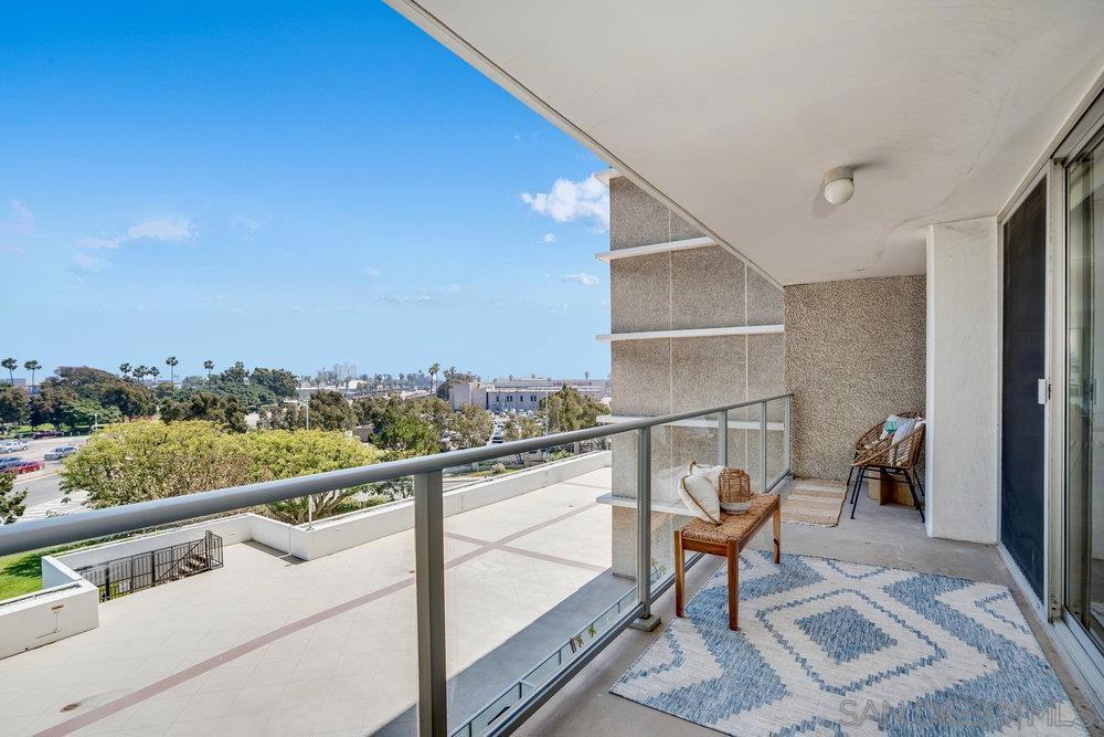 1820 Avenida Del Mundo 306