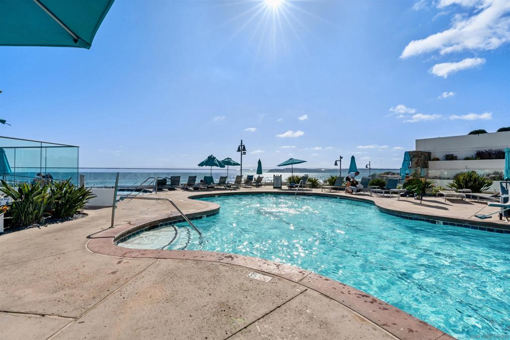 1810 Avenida Del Mundo 1101