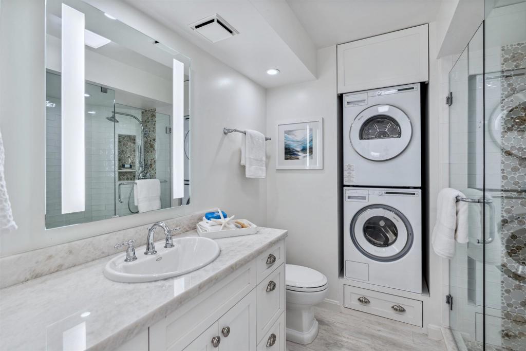 1810 Avenida Del Mundo 1101