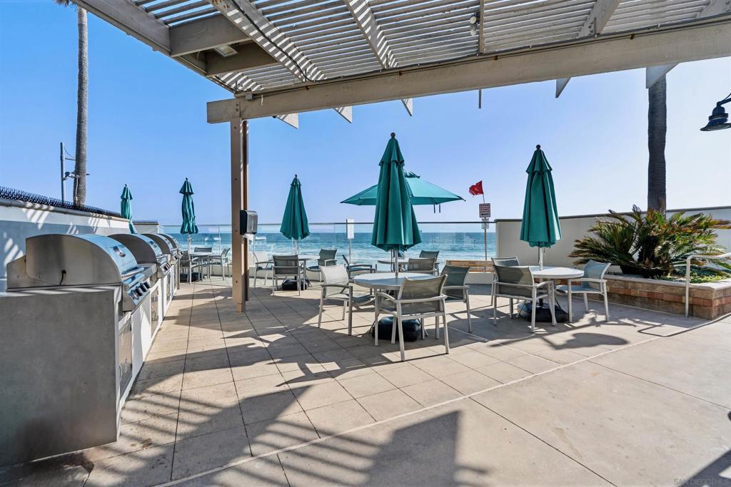 1810 Avenida Del Mundo 1101