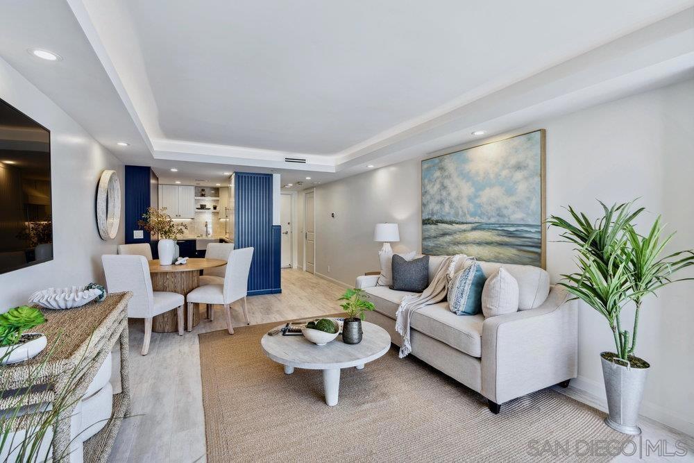 1810 Avenida Del Mundo 1101