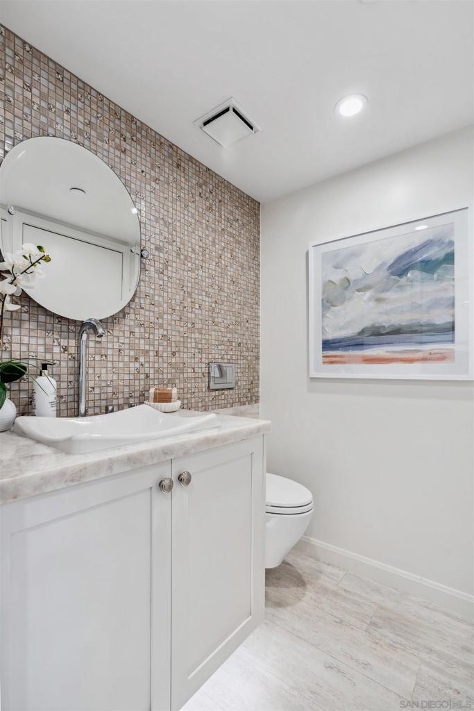 1810 Avenida Del Mundo 1101